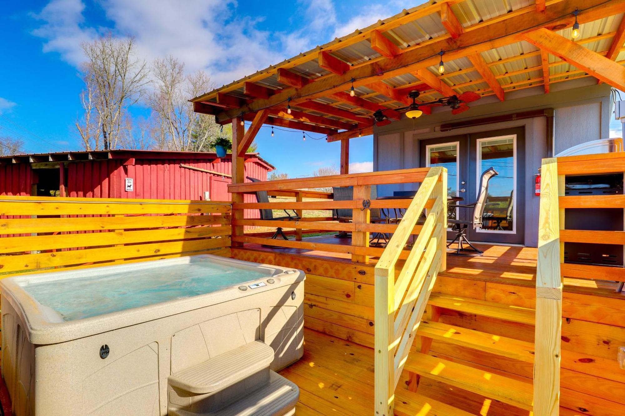Marshall Studio With Loft, Hot Tub And Views! Exterior foto